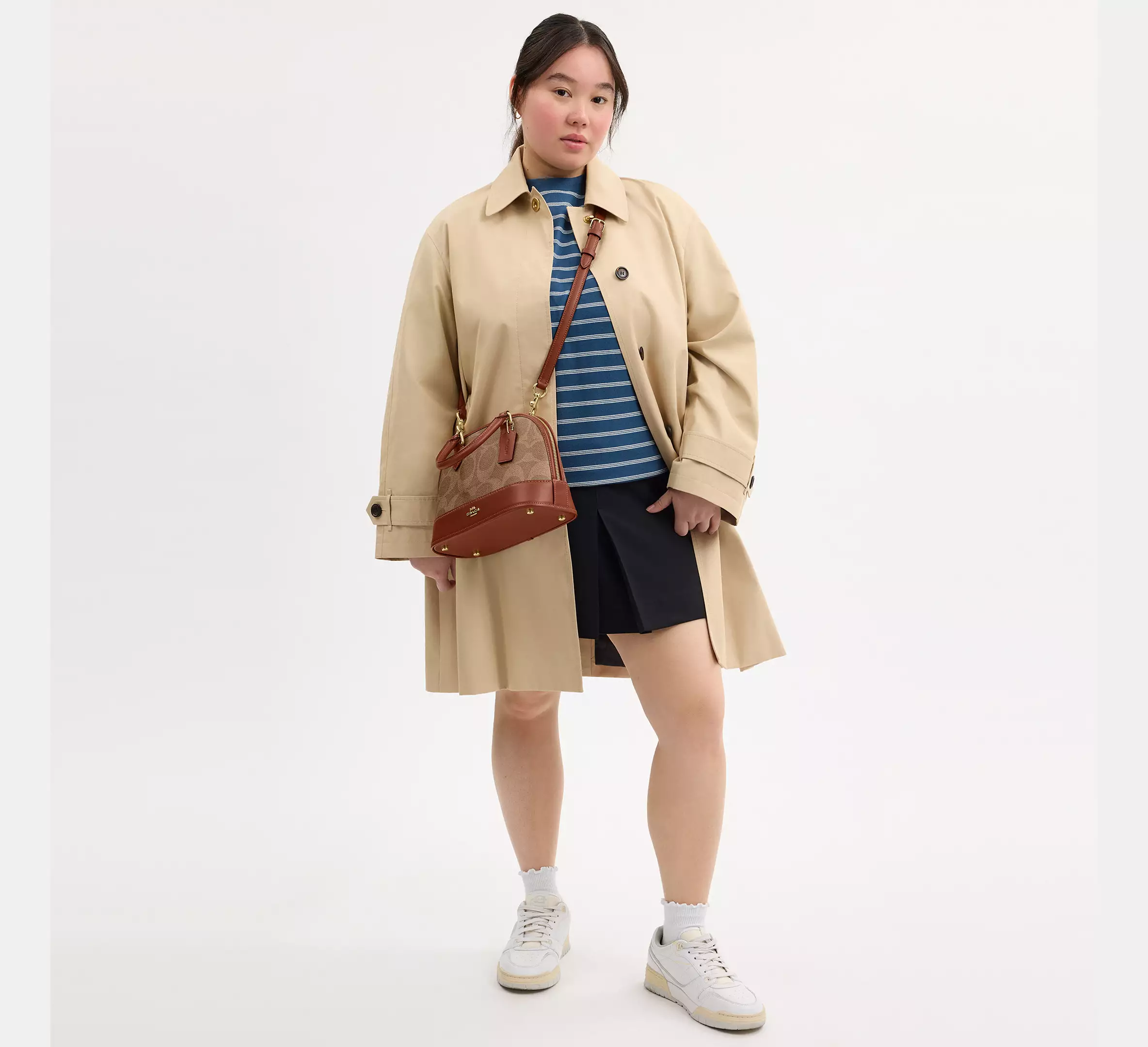 Coach Sabrina Satchel Bag In Signature Canvas - Image 4
